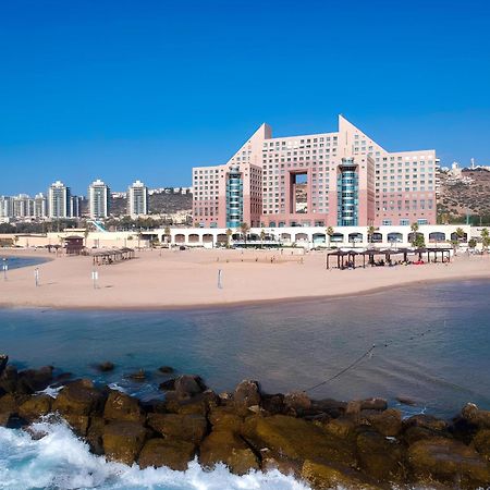 Almog Beach Apartments מגדלי חוף הכרמל חיפה Екстериор снимка