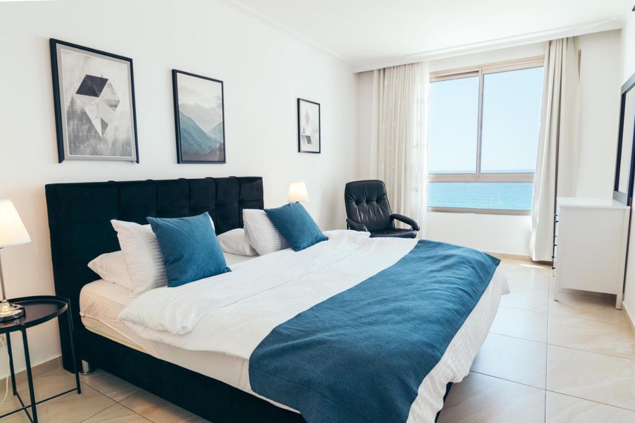 Almog Beach Apartments מגדלי חוף הכרמל חיפה Екстериор снимка