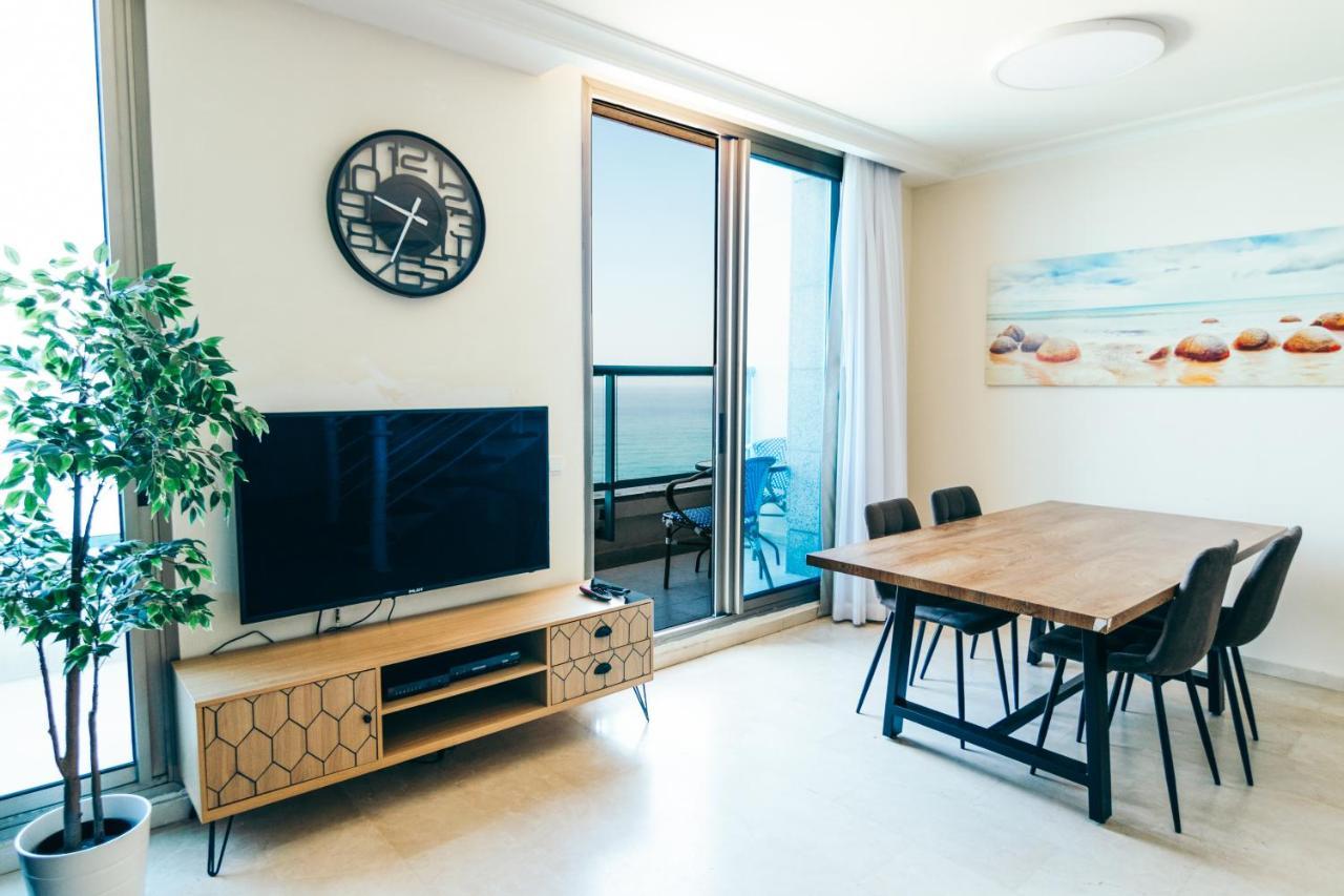 Almog Beach Apartments מגדלי חוף הכרמל חיפה Екстериор снимка