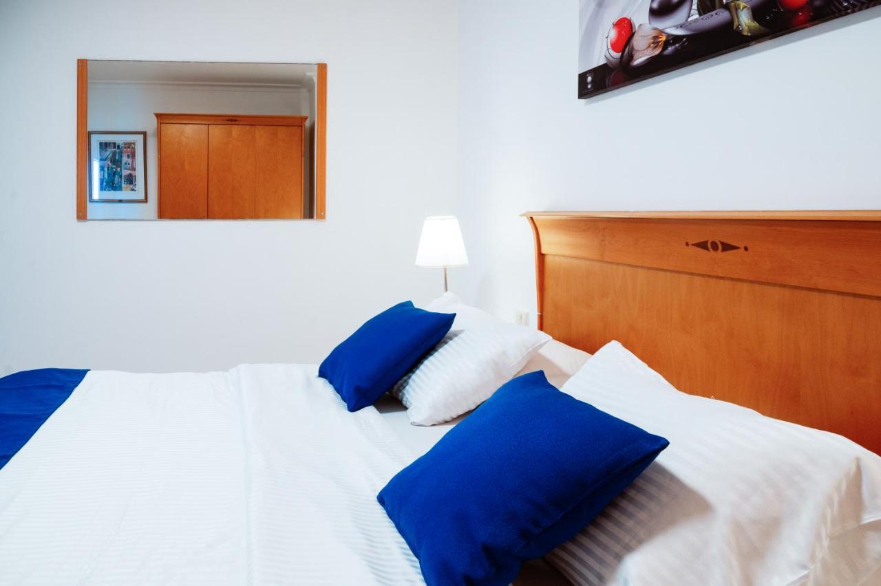 Almog Beach Apartments מגדלי חוף הכרמל חיפה Екстериор снимка
