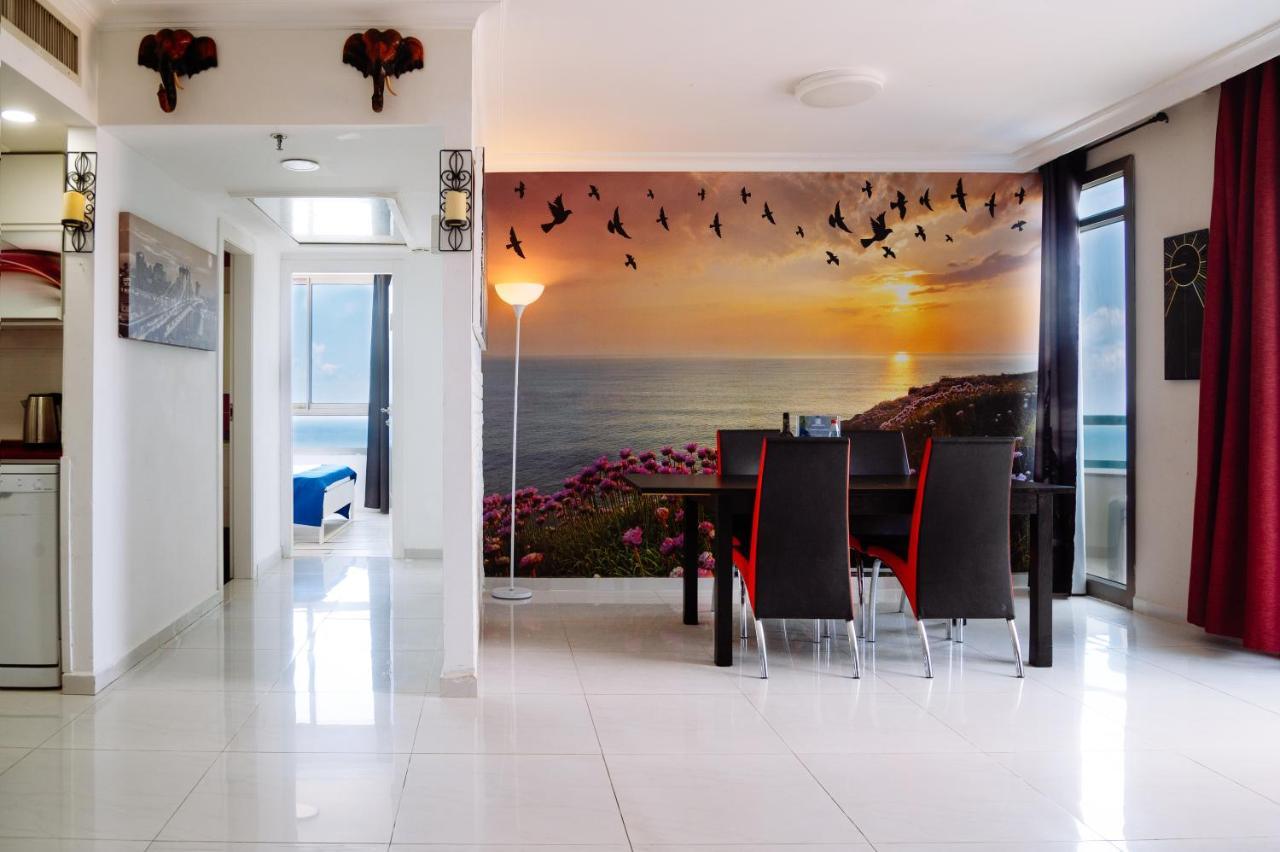 Almog Beach Apartments מגדלי חוף הכרמל חיפה Екстериор снимка