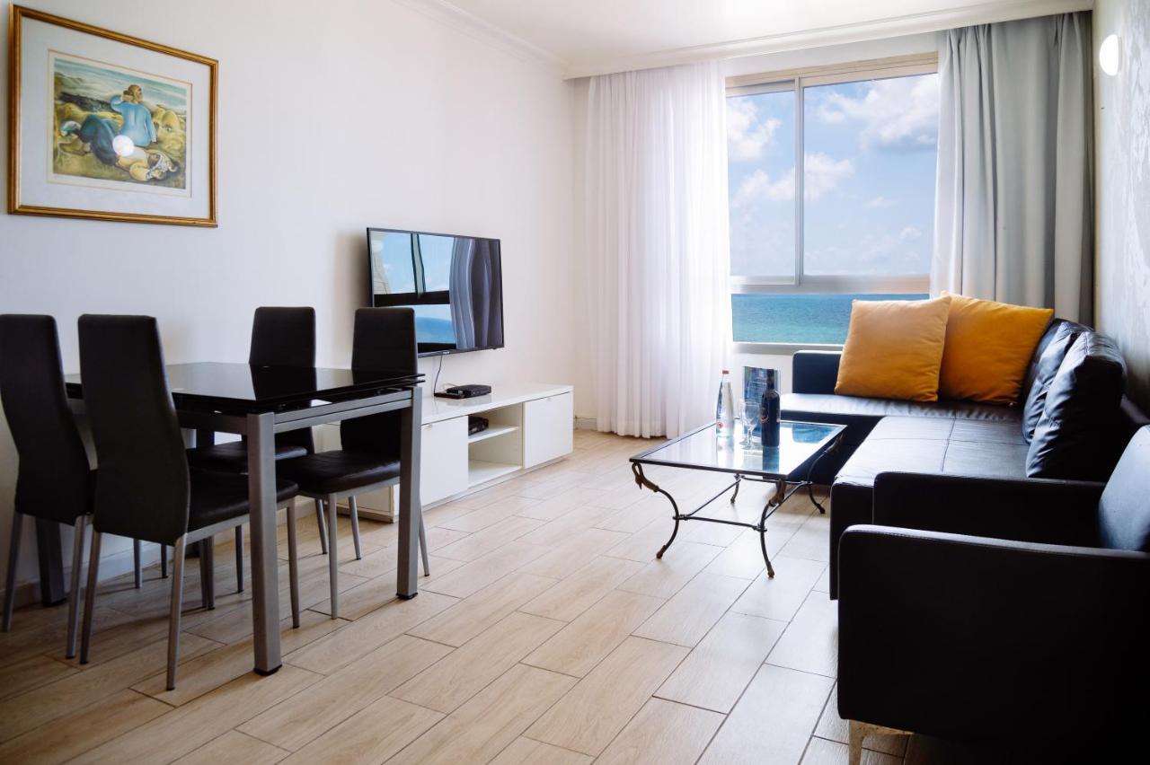 Almog Beach Apartments מגדלי חוף הכרמל חיפה Екстериор снимка