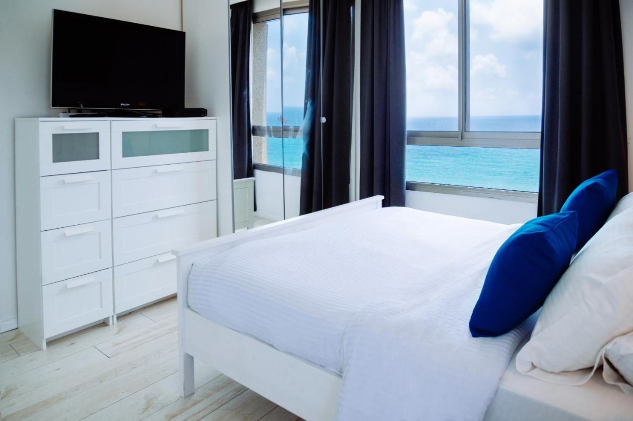 Almog Beach Apartments מגדלי חוף הכרמל חיפה Екстериор снимка