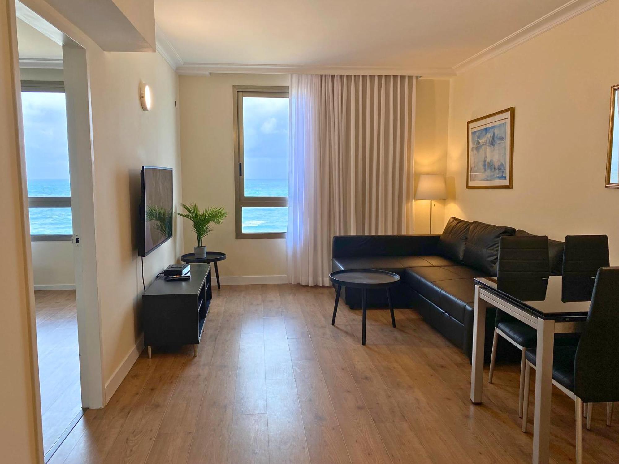 Almog Beach Apartments מגדלי חוף הכרמל חיפה Екстериор снимка