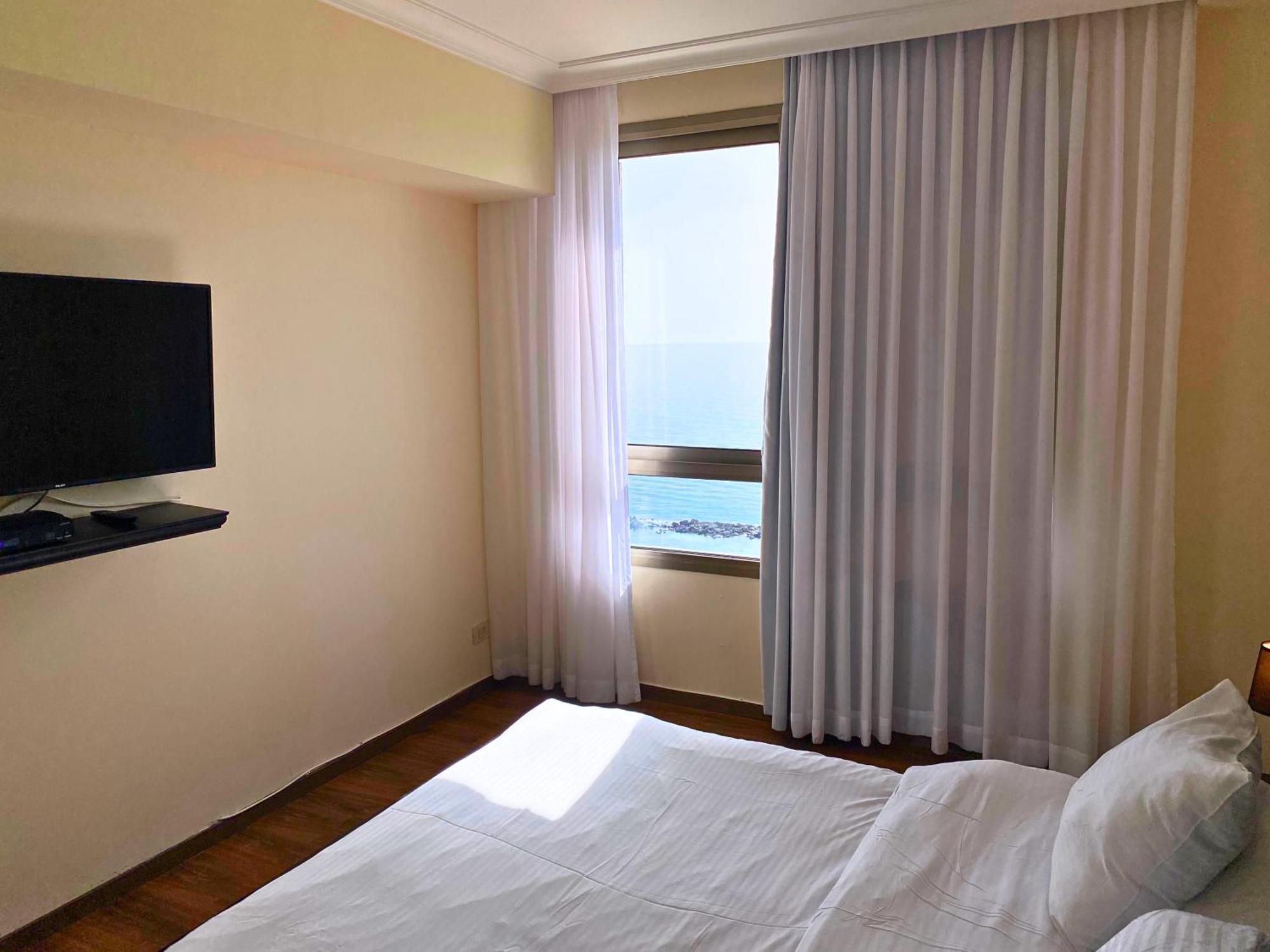 Almog Beach Apartments מגדלי חוף הכרמל חיפה Екстериор снимка