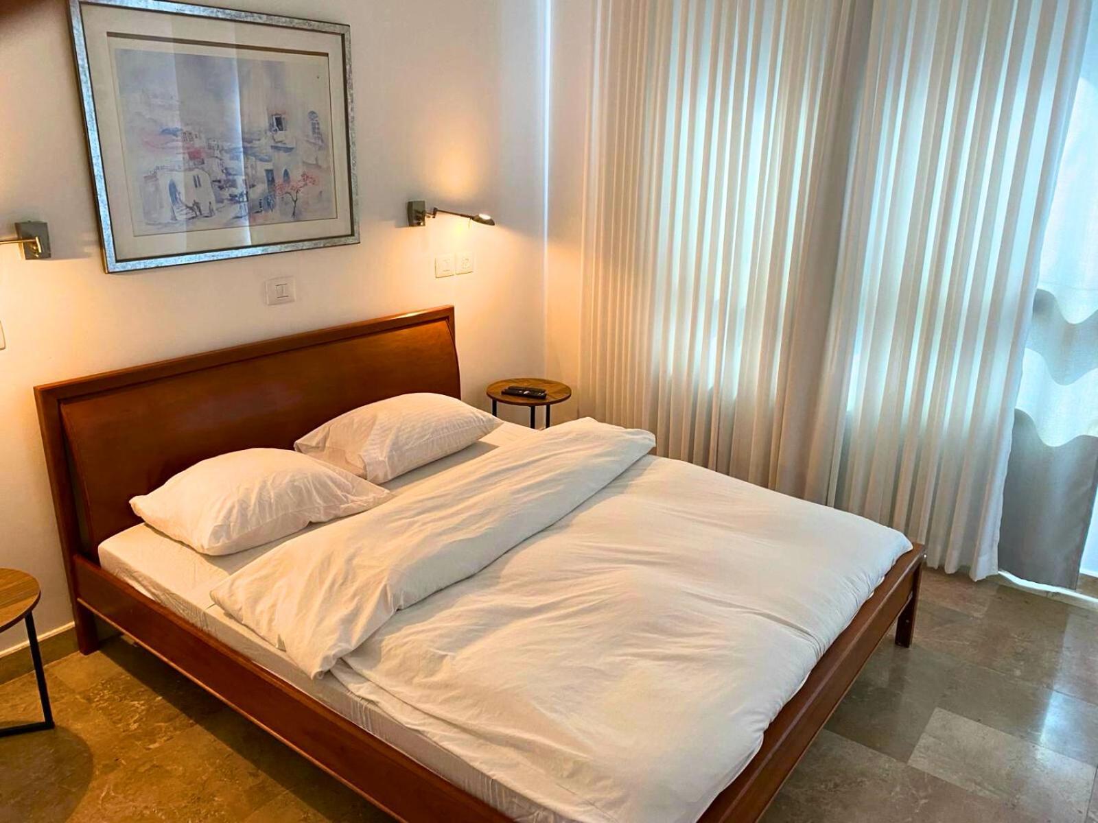 Almog Beach Apartments מגדלי חוף הכרמל חיפה Екстериор снимка