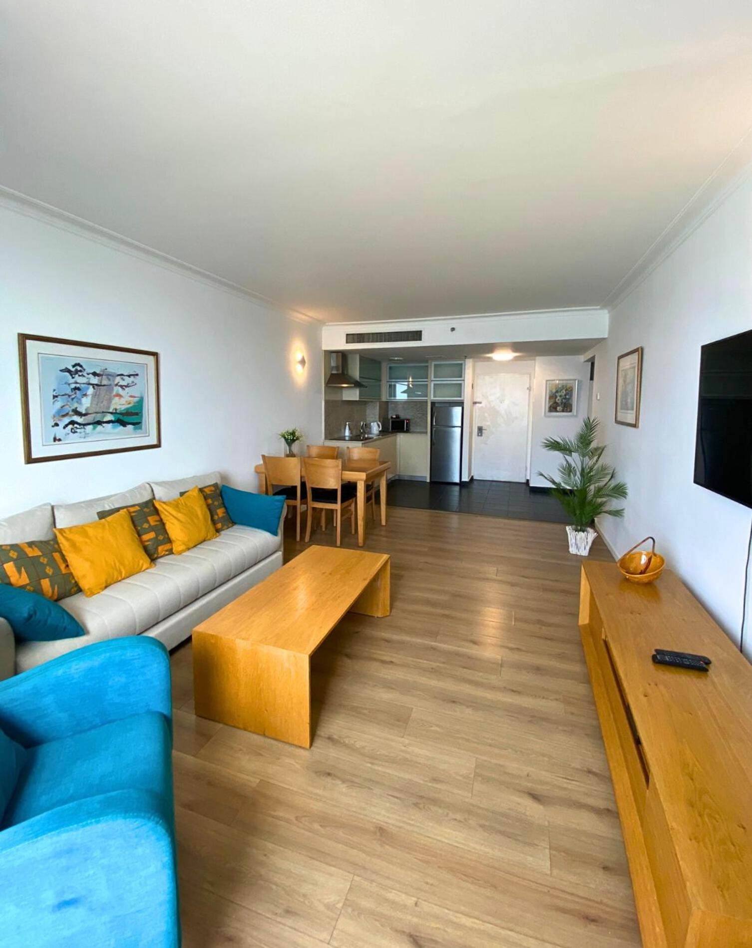 Almog Beach Apartments מגדלי חוף הכרמל חיפה Екстериор снимка